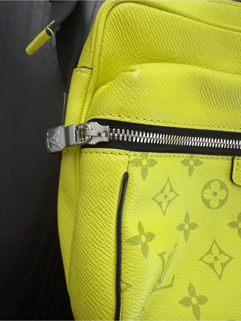 Louis Vuitton Taigarama Outdoor Messenger PM Jaune Yellow Crossbody Bag - Picture 2 of 6
